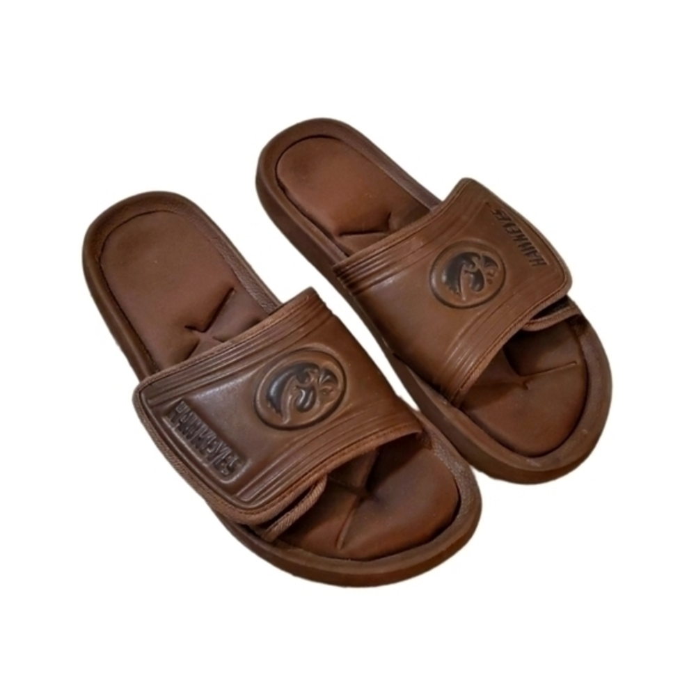 Men's NCAA Iowa Hawkeyes Brown Slide Sandals Small‎